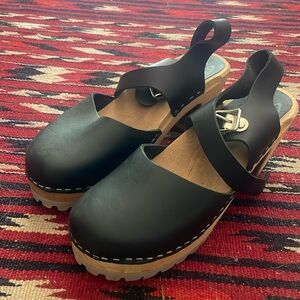 Black MIA clogs size 38